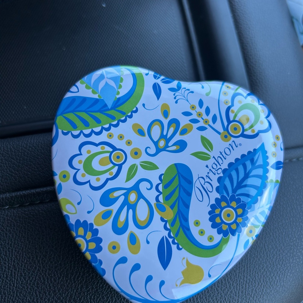 Brighton Floral Heart Box